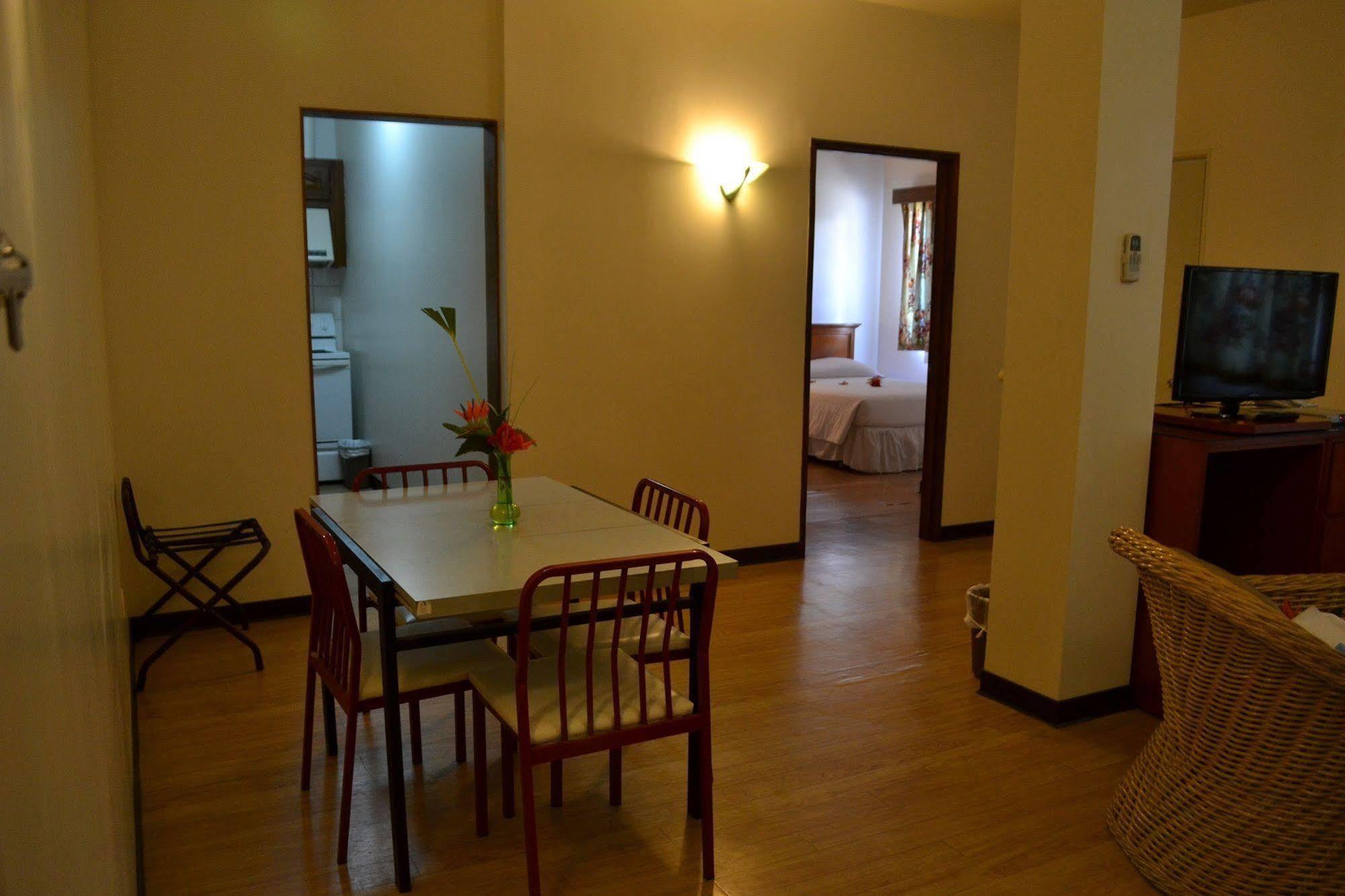 West Plaza Malakal Hotel Koror Bagian luar foto