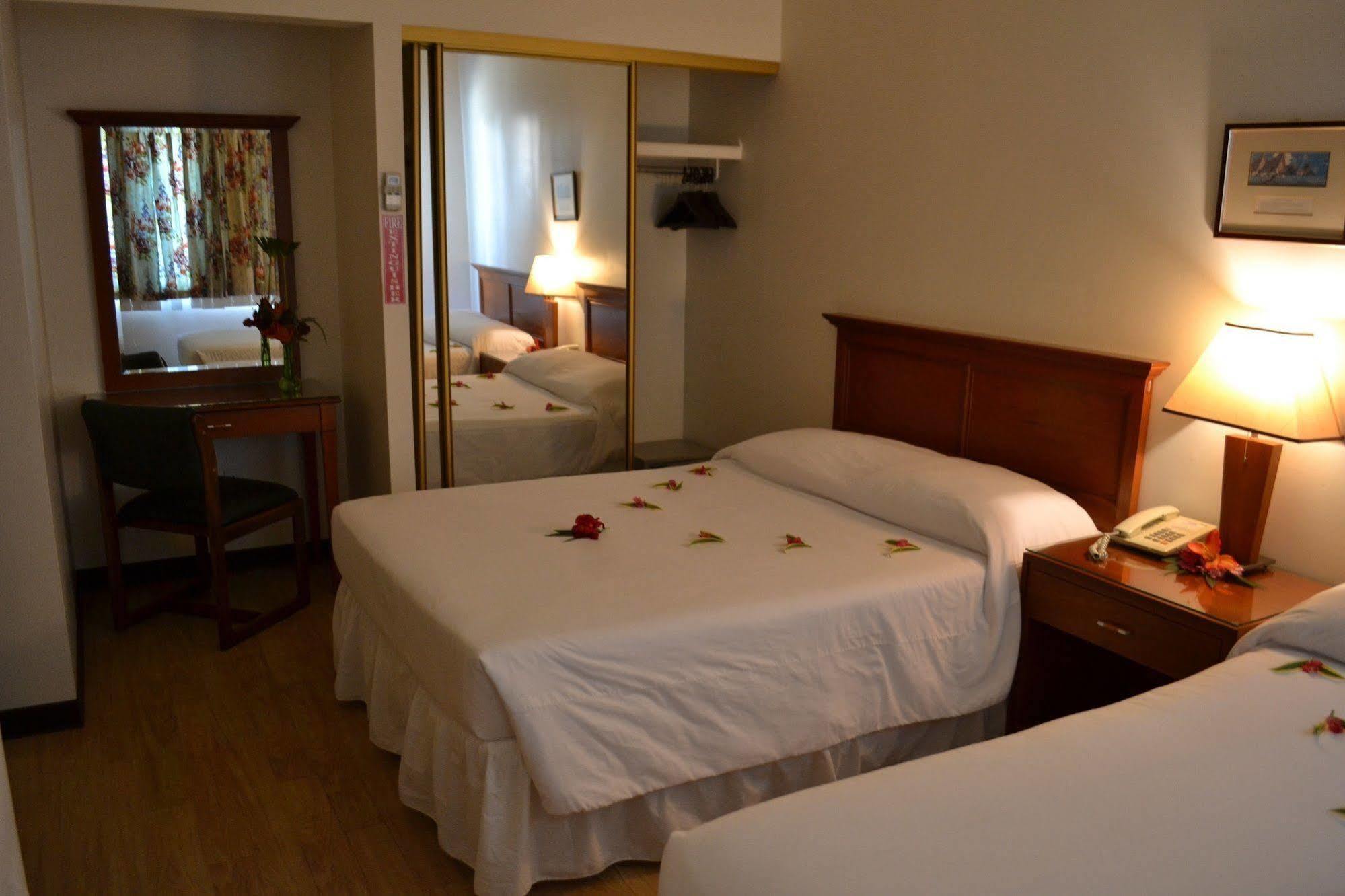 West Plaza Malakal Hotel Koror Bagian luar foto